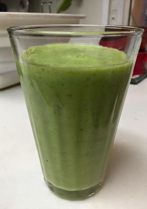 コールラビの葉っぱでスムージー-レシピのメイン写真