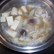 創味シャンタンDXと和風だしの水炊き風