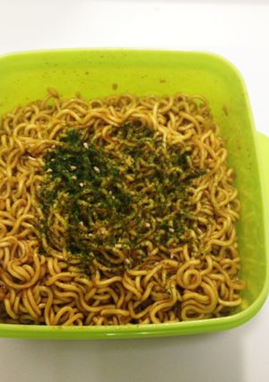 鍋なしでインスタント焼きそば-レシピのメイン写真