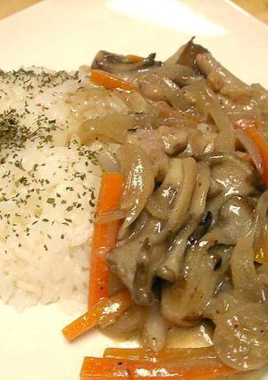 とってもヘルシー♪チキンでストロガノフ-レシピのメイン写真