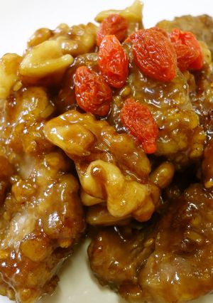 漢方医お勧め薬膳！クルミと豚肉の黒酢炒め-レシピのメイン写真