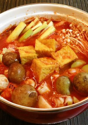 ピリ辛☆味噌トマト鍋-レシピのメイン写真