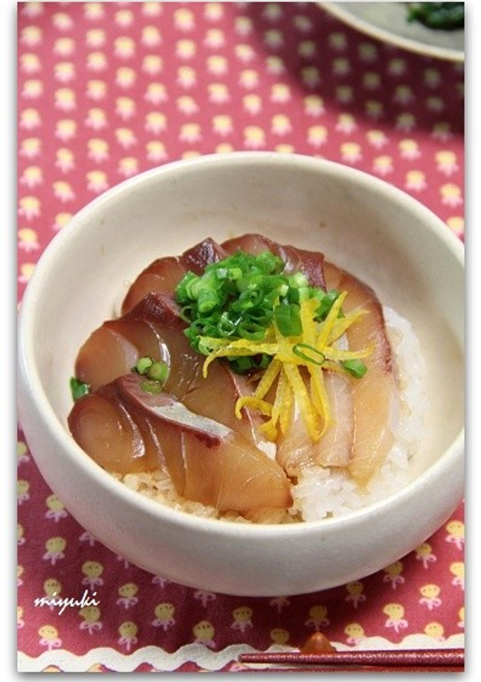 ゆず風味　ぶりの漬け丼-レシピのメイン写真