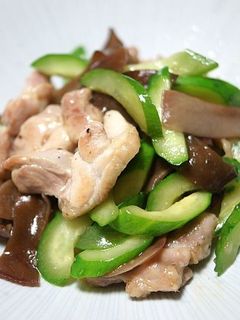 鶏肉とキクラゲ、胡瓜の炒め物-レシピのメイン写真
