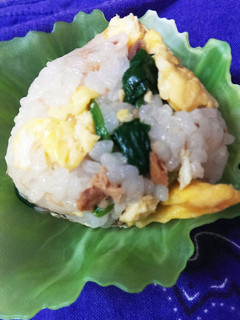 マグロフレークとほうれん草のおにぎり-レシピのメイン写真