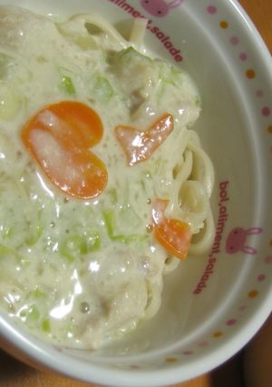 優しい味。。。キャベチミルクうどん。。。-レシピのメイン写真