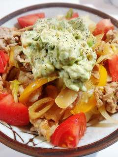アボカド豚たっぷり野菜丼-レシピのメイン写真