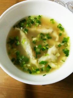 手抜き餃子スープ-レシピのメイン写真