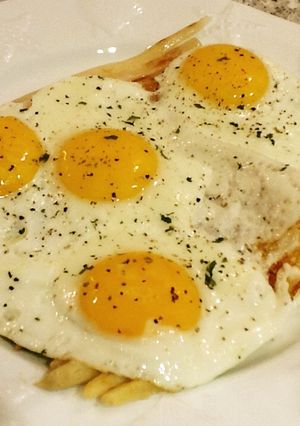 ホワイトアスパラガスの目玉焼き乗せ-レシピのメイン写真