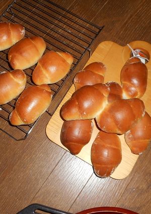 難関！水分＝ホエー+牛乳のバターロール-レシピのメイン写真