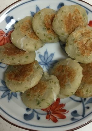 じゃがいもとしらすのおやき 離乳食後期〜-レシピのメイン写真