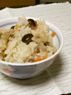 創味シャンタンDXで炊き込みご飯-レシピのメイン写真