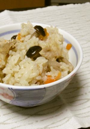 創味シャンタンDXで炊き込みご飯-レシピのメイン写真