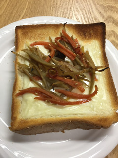 きんぴらごぼうのチーズトースト-レシピのメイン写真
