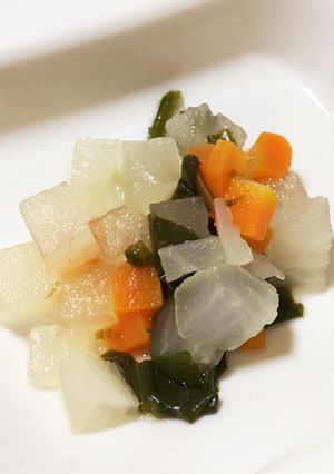 離乳食後期〜完了期 カブと人参の出汁煮-レシピのメイン写真