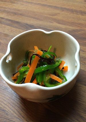 ピーマンとニンジンのおかか塩昆布和え-レシピのメイン写真