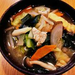 รูปของ たっぷり野菜の中華風豚汁