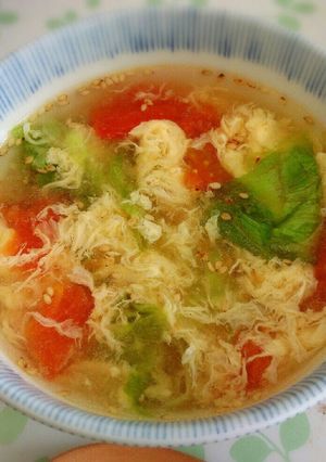 トマト・レタス・卵の三色中華スープ-レシピのメイン写真