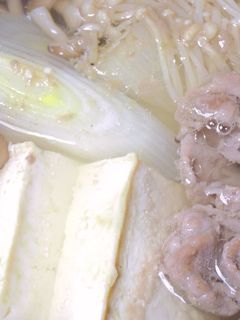 冬にお手軽あったか! 昆布茶で肉湯豆腐鍋-レシピのメイン写真