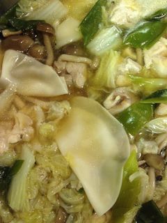 余った餃子皮は鍋に!-レシピのメイン写真