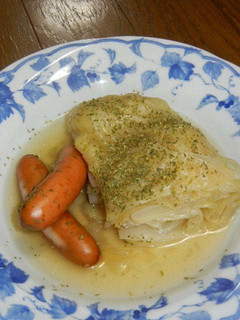 丸ごとキャベツとソーセージのコンソメ煮-レシピのメイン写真