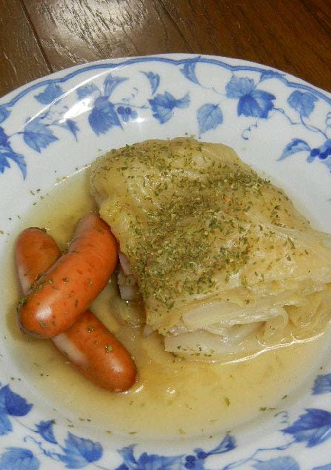 丸ごとキャベツとソーセージのコンソメ煮-レシピのメイン写真