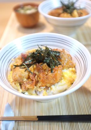 ふんわりとろぉ〜り！やわらか若鶏の玉子丼-レシピのメイン写真
