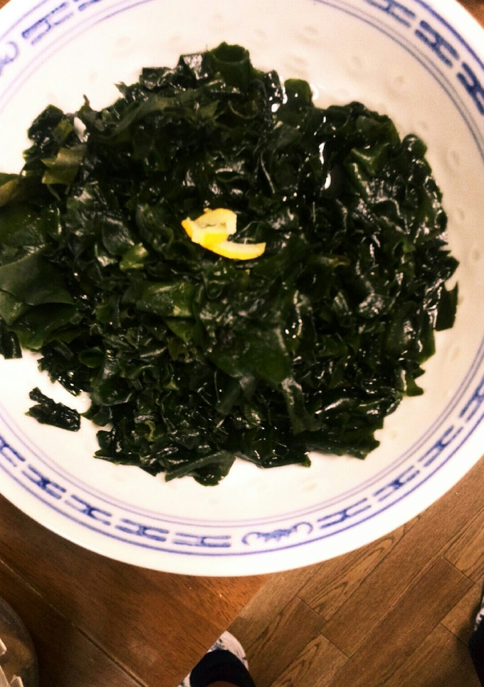 残った漬け物の汁と乾燥わかめで☆リメイク-レシピのメイン写真