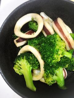 ブロッコリーといかのガーリック醤油炒め-レシピのメイン写真