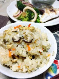 鶏肉とごぼうのあっさり炊き込み御飯-レシピのメイン写真