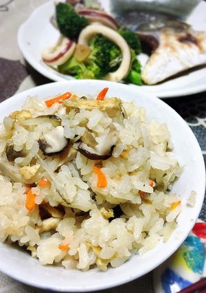 鶏肉とごぼうのあっさり炊き込み御飯-レシピのメイン写真