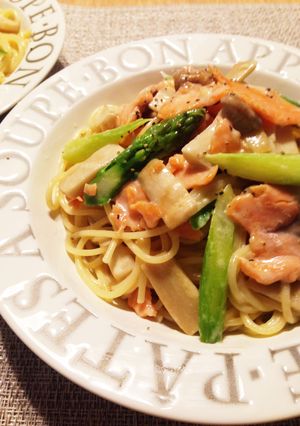 サーモンとアスパラのクリームパスタ-レシピのメイン写真