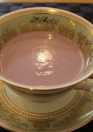簡単で本格的紫カリフラワーのスープ-レシピのメイン写真