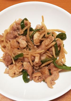 鶏肉とごぼうのチンジャオロース風炒め-レシピのメイン写真