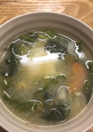 リメイク・ほうれん草と卵のみそ汁-レシピのメイン写真