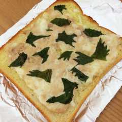 รูปของ 大葉が決めて！ツナマヨトースト