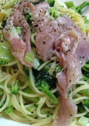 生ハムとブロッコリーのパスタ-レシピのメイン写真
