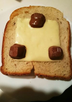 くるみパンのチーズ&チョコトースト-レシピのメイン写真