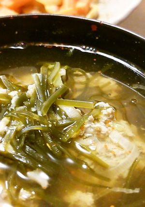 切り昆布の海にサンマが泳ぐ。-レシピのメイン写真