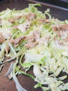 ホットプレートでキャベツとツナの蒸し焼き-レシピのメイン写真