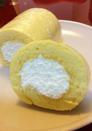 ロールケーキ(チーズクリーム)-レシピのメイン写真