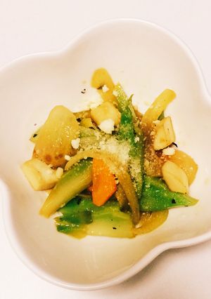 お弁当にも☆ブロッコリーの茎で炒め物-レシピのメイン写真