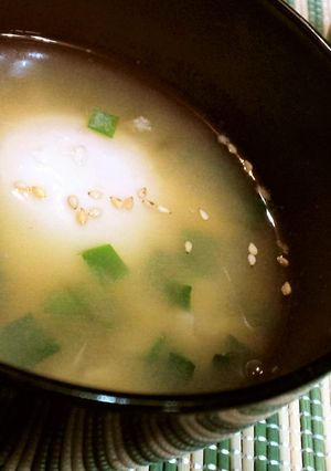 物足りない時【落とし卵とニラの味噌汁】♪-レシピのメイン写真
