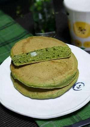 抹茶とホワイトチョコのホットケーキ♡-レシピのメイン写真
