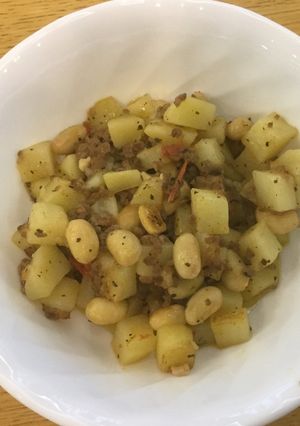 じゃが芋と牛ひき肉とお豆のオイル煮-レシピのメイン写真