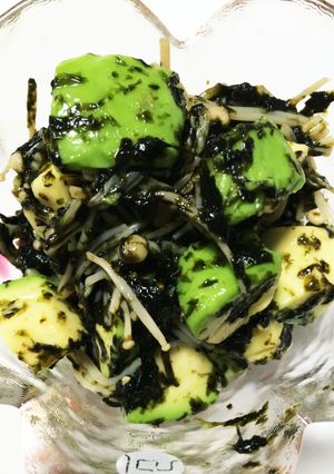 簡単おつまみ☆えのきとアボカドの海苔和え-レシピのメイン写真