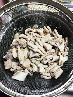 簡単下ごしらえ臭くないよんモツ煮鍋-レシピのメイン写真