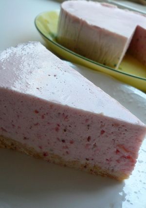 イチゴのとろけるレアチーズケーキ-レシピのメイン写真
