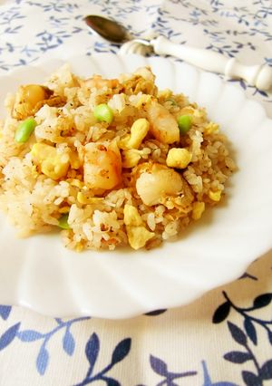 簡単ランチに☆スパイシーシーフード炒飯-レシピのメイン写真