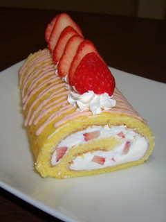 いちごのロールケーキ-レシピのメイン写真